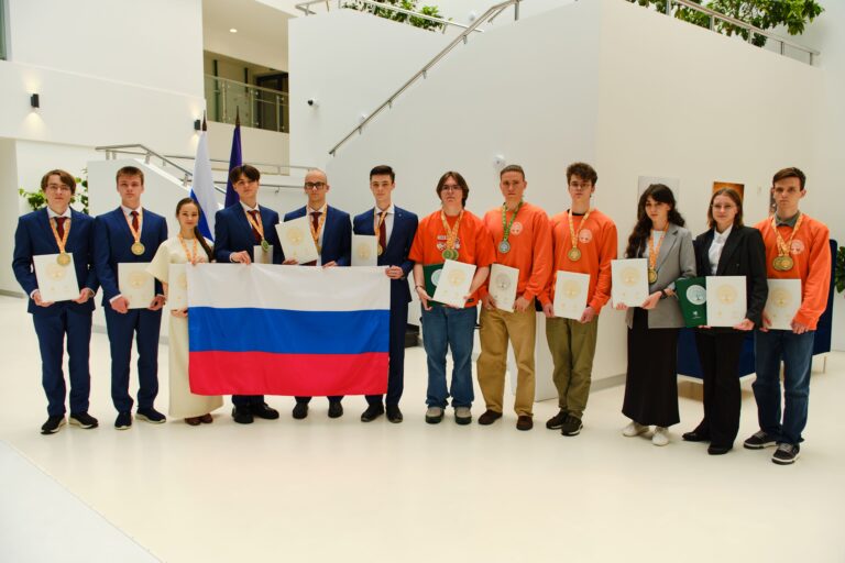 Шесть столичных учеников стали медалистами Открытой международной биологической олимпиады